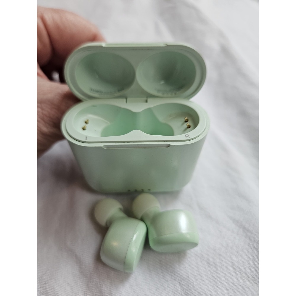 TOZO T6 Wireless Bluetooth In-Ear Earbuds Double - Green with‎ Charging Case - Picture 3 of 3